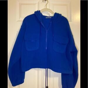 EUC VS Sport pullover crop jacket.